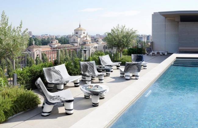 Диван пластиковый двухместный Low Lita Love Anniversary Edition арабескато 1180х800х700 мм