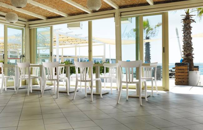 Стул пластиковый Trio-S белый 490х550х840 мм