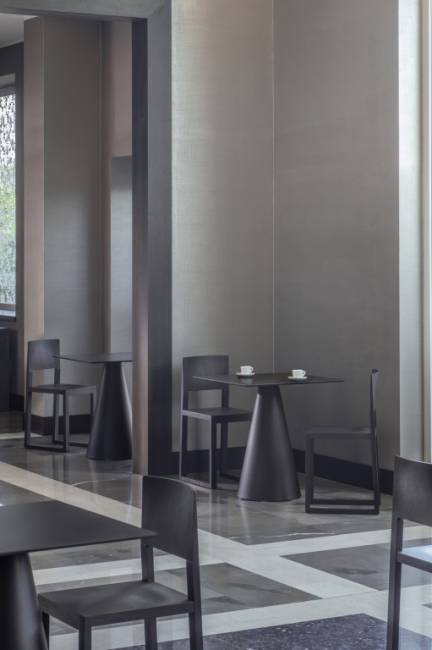 Стул деревянный Brera винтажный орех 350х425х805 мм