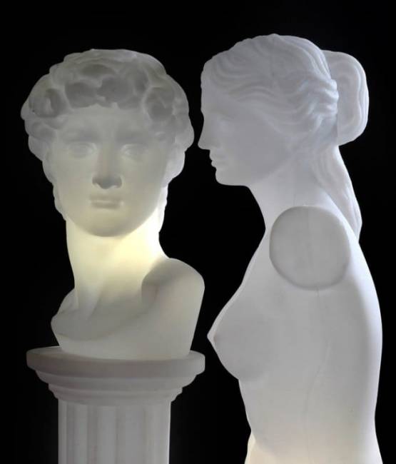 Светильник пластиковый Венера Venus Lighting белый 400х300х700 мм Светильник пластиковый Венера Venus Lighting белый 400х300х700 мм