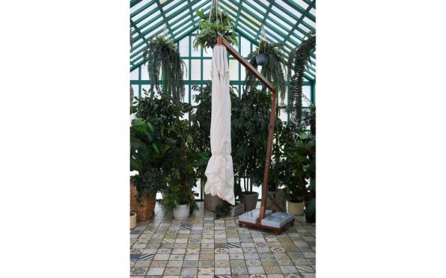 Профeссиональный зонт MAESTRO 350 квадратный с базой Профeссиональный зонт MAESTRO 350 квадратный с базой