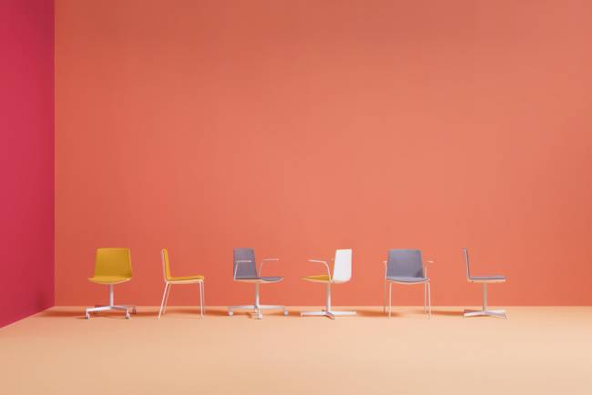 Стул офисный на колесах Noa белый, зеленый 490х520х795 мм Стул офисный на колесах Noa белый, зеленый 490х520х795 мм