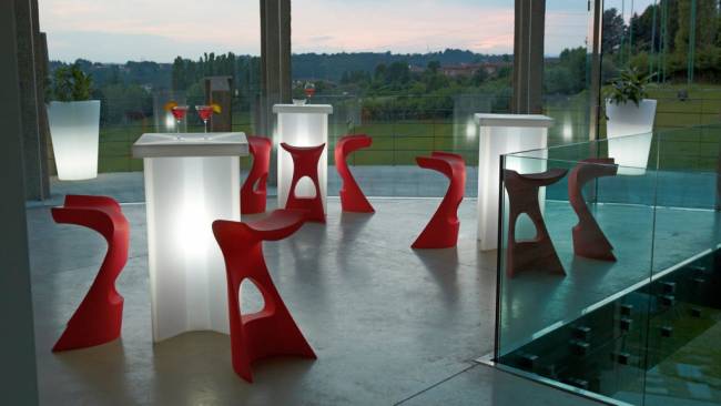 Стул барный пластиковый Koncord Standard пламенный красный 430х400х760 мм Стул барный пластиковый Koncord Standard пламенный красный 430х400х760 мм