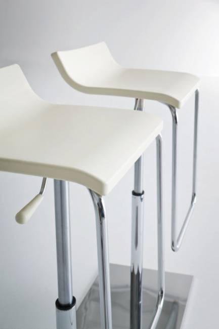 Стул пластиковый барный Micro X 350х370х840 мм