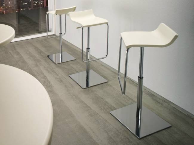 Стул пластиковый барный Micro X 350х370х840 мм