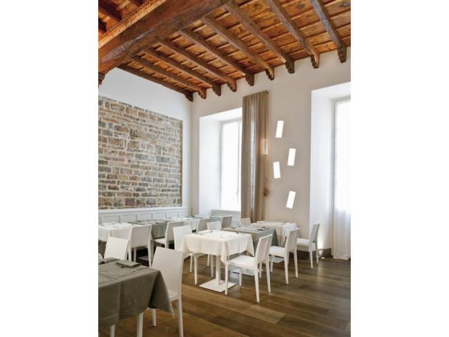 Стул деревянный Young белый 430х530х825 мм Стул деревянный Young белый 430х530х825 мм