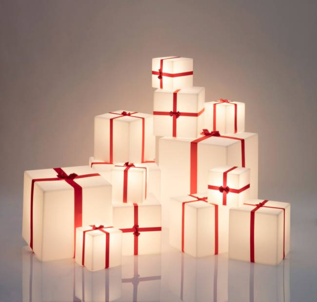 Светильник пластиковый Куб Merry Cubo 40 Lighting белый, красный 430х430х430 мм