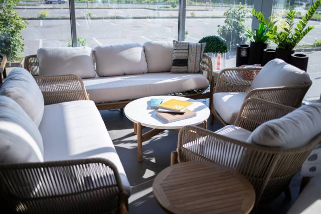 Диван деревянный плетеный трехместный Talara бежевый, лен 2316х799х658 мм Диван деревянный плетеный трехместный Talara бежевый, лен 2316х799х658 мм