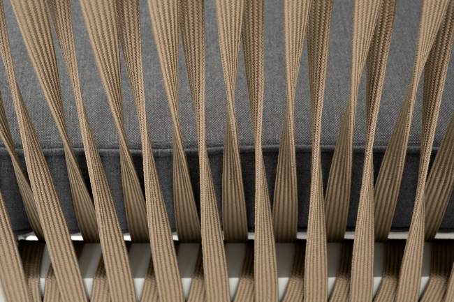 "Касабланка" диван 2-местный плетеный из роупа, каркас алюминий светло-серый (RAL7035) муар, роуп серо-коричневый 23мм, ткань серая 017