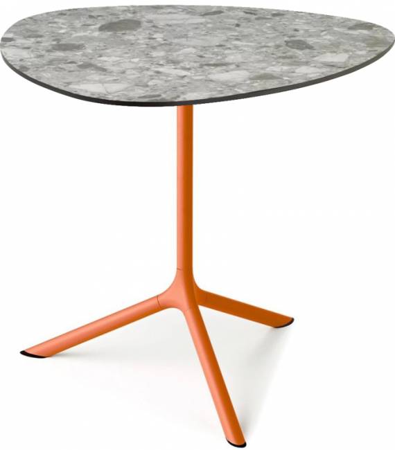 Стол ламинированный обеденный Tripe Maxi терракотовый, зернистый 830х830х740 мм Стол ламинированный обеденный Tripe Maxi терракотовый, зернистый 830х830х740 мм