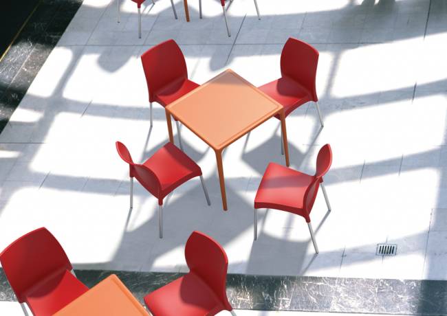 Стул пластиковый Vita красный 440х530х800 мм