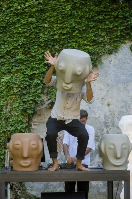 Столик кофейный из биопластика Threebu Special земля Саванны 450х450х450 мм