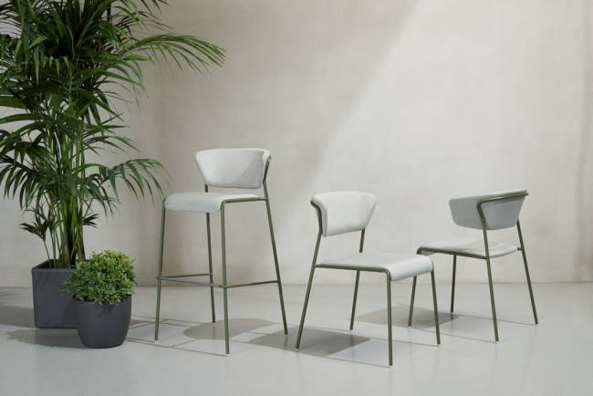 Стул барный с обивкой Lisa Waterproof зеленый 500х500х990 мм Стул барный с обивкой Lisa Waterproof зеленый 500х500х990 мм