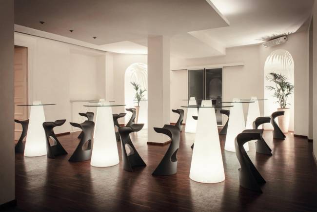 Стол пластиковый барный светящийся Peak Lighting белый Ø700х1200 мм