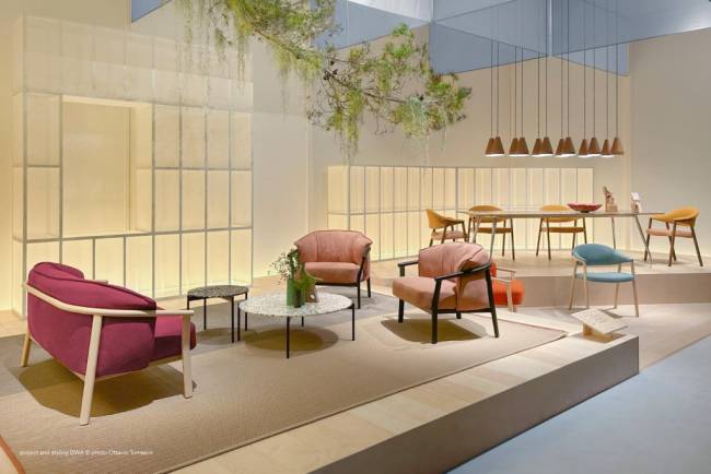 Кресло деревянное с подушкой Lamorisse Lounge 835х660х720 мм Кресло деревянное с подушкой Lamorisse Lounge 835х660х720 мм