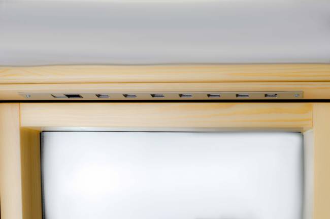 Мансардное окно FTP-V (CH) со среднеповоротным типом открывания Мансардное окно FTP-V (CH) со среднеповоротным типом открывания