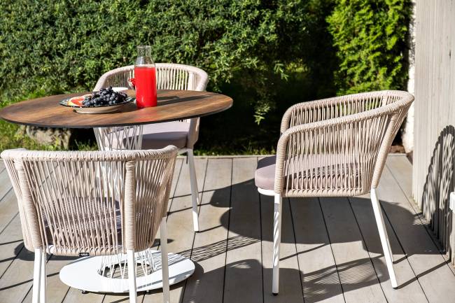 "Диего" обеденная группа на 4 персоны, круглый стол "дуб", цвет бежевый "Диего" обеденная группа на 4 персоны, круглый стол "дуб", цвет бежевый