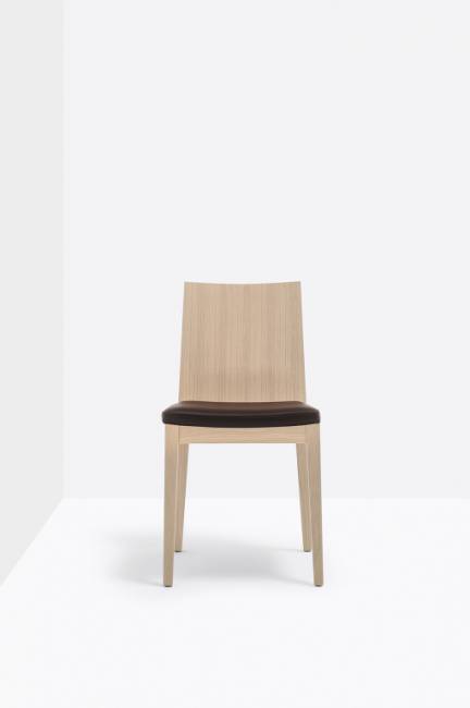 Стул деревянный мягкий Twig беленый дуб, черный 450х525х840 мм