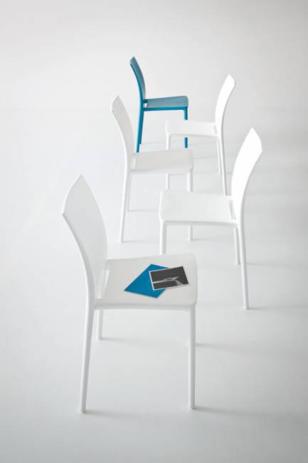 Стул пластиковый Mone 450х500х820 мм