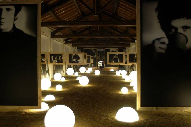 Светильник пластиковый Полусфера 1/2 Globo 120 Lighting IN белый Ø1200х600 мм Светильник пластиковый Полусфера 1/2 Globo 120 Lighting IN белый Ø1200х600 мм