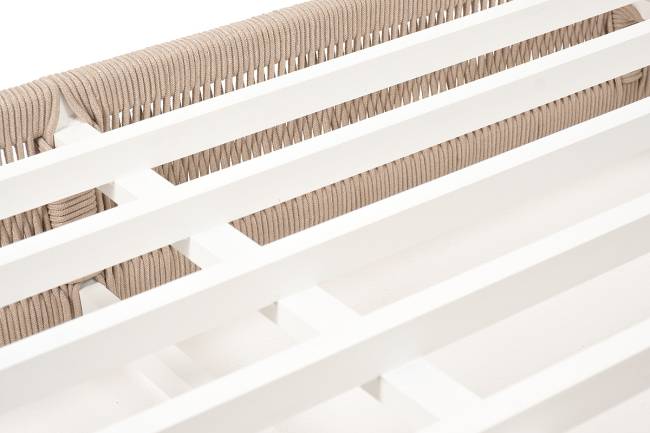 "Ривьера" шезлонг плетеный из роупа, каркас алюминий белый муар, роуп бежевый круглый, ткань бежевая 052 "Ривьера" шезлонг плетеный из роупа, каркас алюминий белый муар, роуп бежевый круглый, ткань бежевая 052