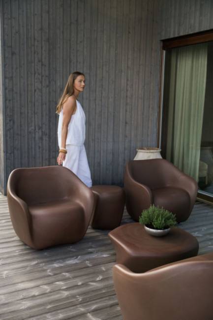 Столик пластиковый журнальный Reborn Standard мокко коричневый 420х400х450 мм Столик пластиковый журнальный Reborn Standard мокко коричневый 420х400х450 мм