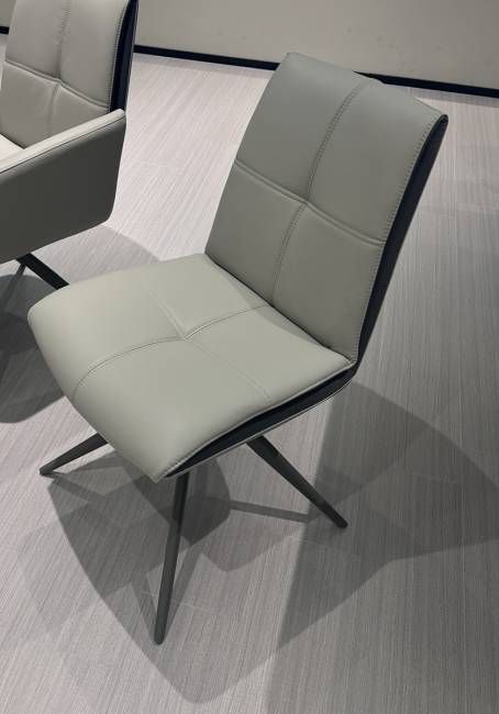 Стул VIGGE 360 град. поворот.  HF017-11 / HF017-12 Бежевый, экокожа / Черный каркас, ®DISAUR