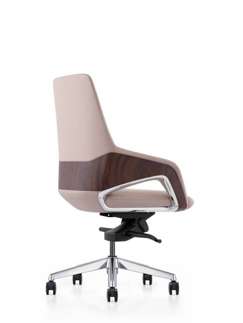 Кресло офисное / Шопен LB / бежевая кожа / алюминий крестовина