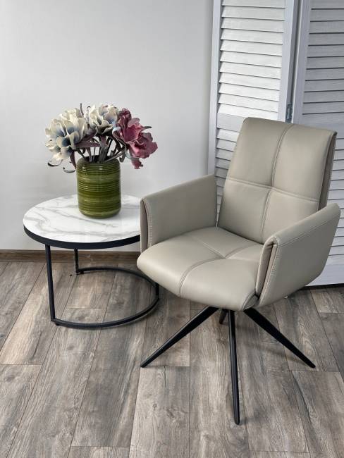 Стул STIG 360 град. поворот.  HF017-11 / HF017-12 Бежевый, экокожа / Черный каркас, ®DISAUR