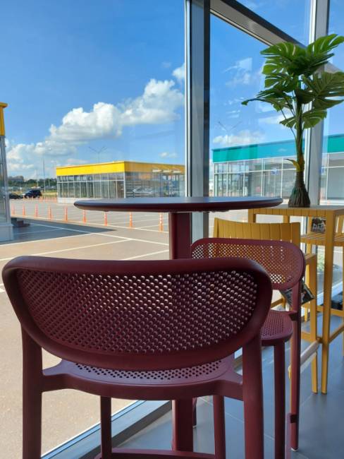 Стул пластиковый полубарный Nuta Stool 68 бордовый 485х470х920 мм