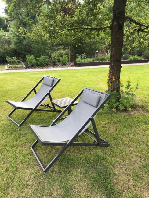 Столик металлический для лежака GT 927 антрацит 400х400х450 мм