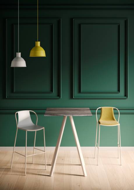 Стул пластиковый барный Kasia Stool 76 бежевый 490х360х1010 мм Стул пластиковый барный Kasia Stool 76 бежевый 490х360х1010 мм