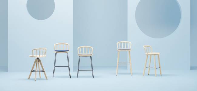 Стул деревянный барный Nym 505х490х980 мм