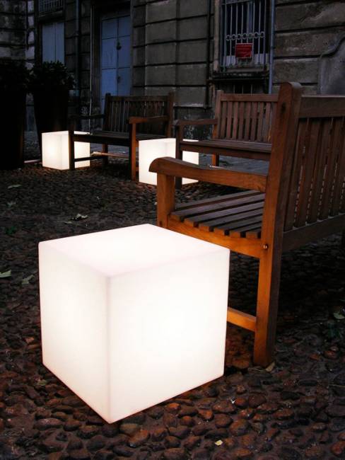 Светильник пластиковый Куб Cubo 50 Lighting IN белый 500х500х600 мм