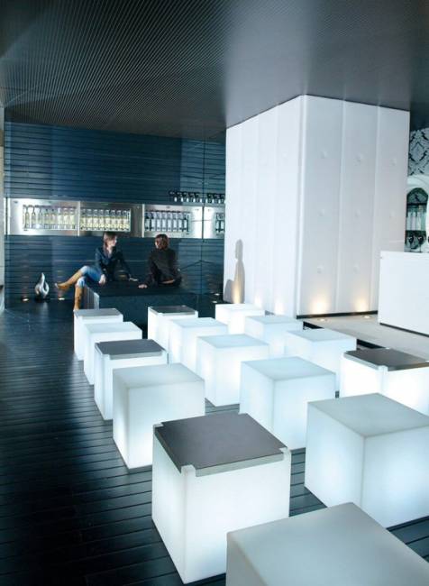 Светильник пластиковый Куб Cubo 50 Lighting IN белый 500х500х600 мм