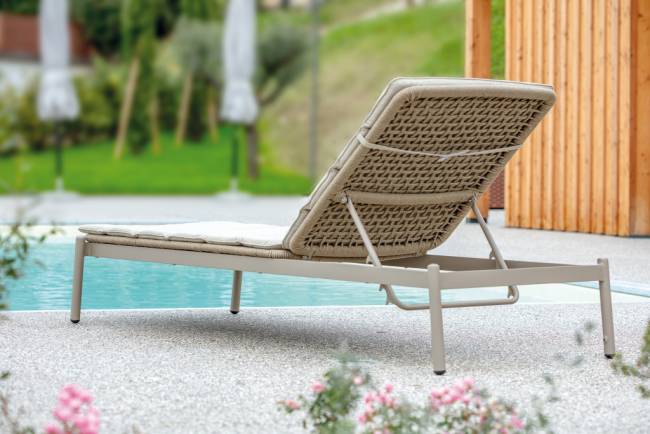 Лежак плетеный с матрасом Atol тортора, шампанское 2030х770х1020 мм