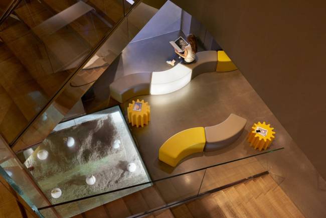 Скамья пластиковая Soft Snake Standard 1190х520х430 мм