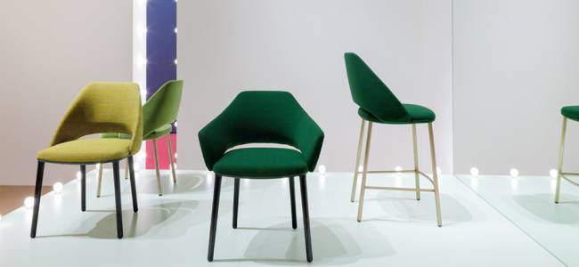 Стул барный с обивкой Vic 530х540х1100 мм