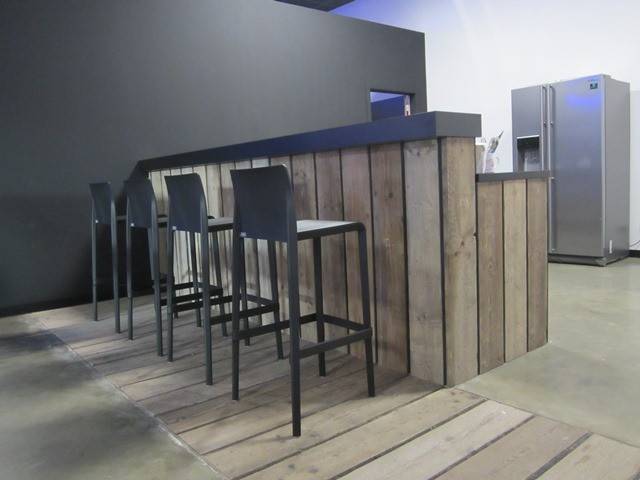 Стул пластиковый барный Volt черный 485х480х1000 мм Стул пластиковый барный Volt черный 485х480х1000 мм