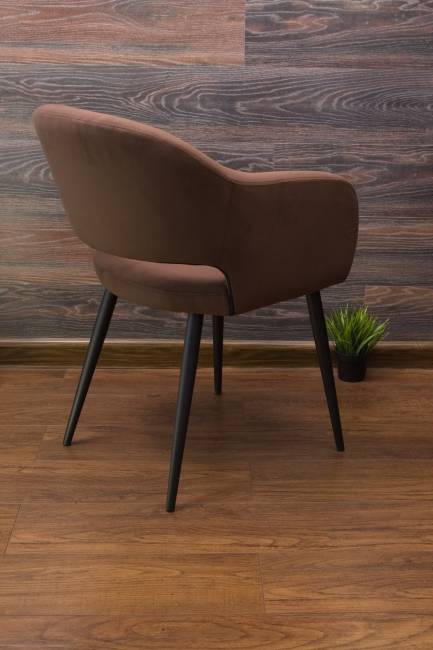 Стол Монте К 90 орех с креслами Пичч велюр коричневый Стол Монте К 90 орех с креслами Пичч велюр коричневый