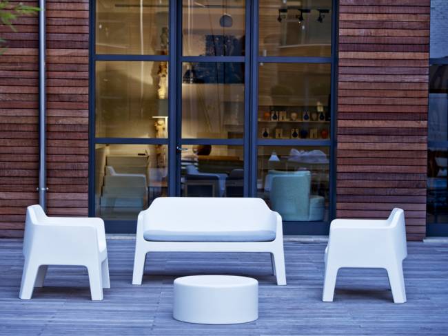 Диван пластиковый Plus Air белый 1425х740х750 мм Диван пластиковый Plus Air белый 1425х740х750 мм