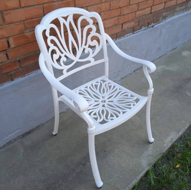 Белая садовая мебель Harold IV из литого алюминия