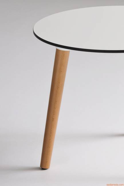 Стол ламинированный кофейный Stefano 3-Pod Ø600х500 мм