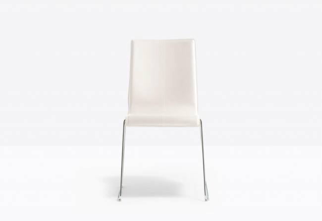 Стул с мягкой обивкой на полозьях Kuadra хромированный, белый 510х540х865 мм