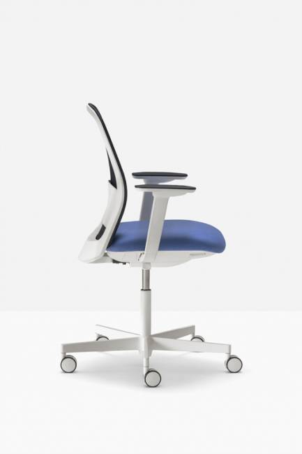 Кресло офисное на колесах Polar 750х750х875-1015 мм