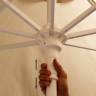 Зонт пляжный с базой на колесах Kiwi Clips&Base белый, бежевый Ø2250 мм