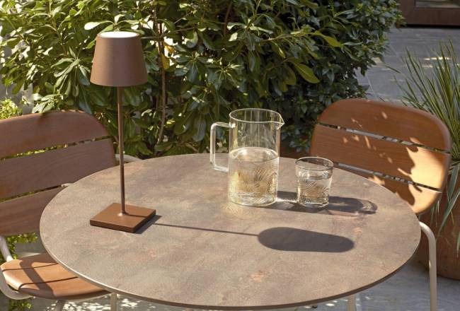 Столик ламинированный кофейный Tripe Maxi голубой, кортен Ø800х510 мм Столик ламинированный кофейный Tripe Maxi голубой, кортен Ø800х510 мм