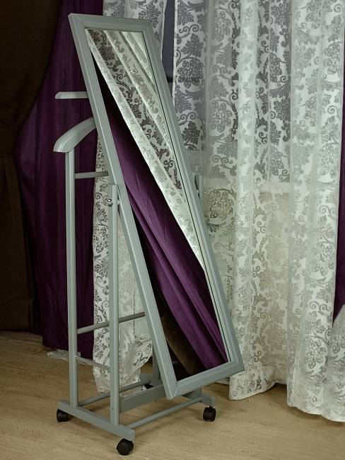 Вешалка костюмная с зеркалом на колесах В 24Н серый Вешалка костюмная с зеркалом на колесах В 24Н серый