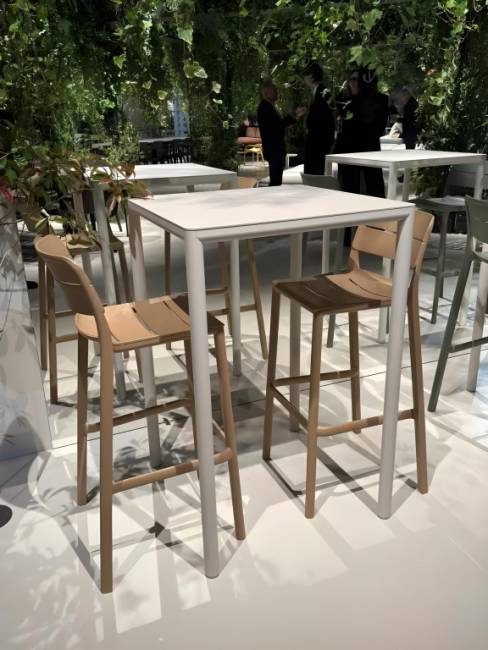 Стол барный ламинированный Piave 70 High бежевый 690х690х1070 мм