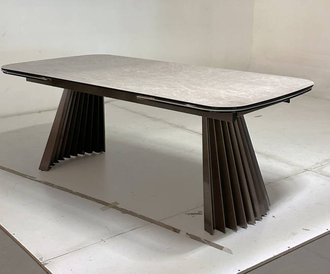 Стол ASTRID 200 TL-102 Бежевый мрамор, испанская керамика / Шоколадное золото каркас, ®DISAUR Стол ASTRID 200 TL-102 Бежевый мрамор, испанская керамика / Шоколадное золото каркас, ®DISAUR